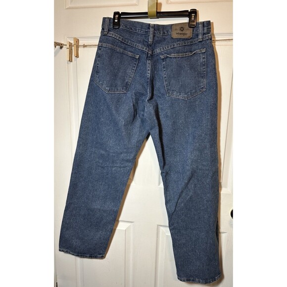 Wrangler Jeans Men's 33X30 Relaxed Fit Straight Leg Medium Wash Denim Pants - Picture 6 of 10